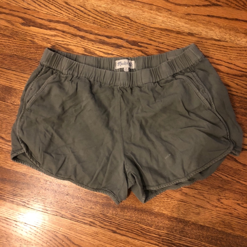 Madewell olive pull on shorts